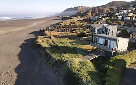 Arenaguas Beach Front House